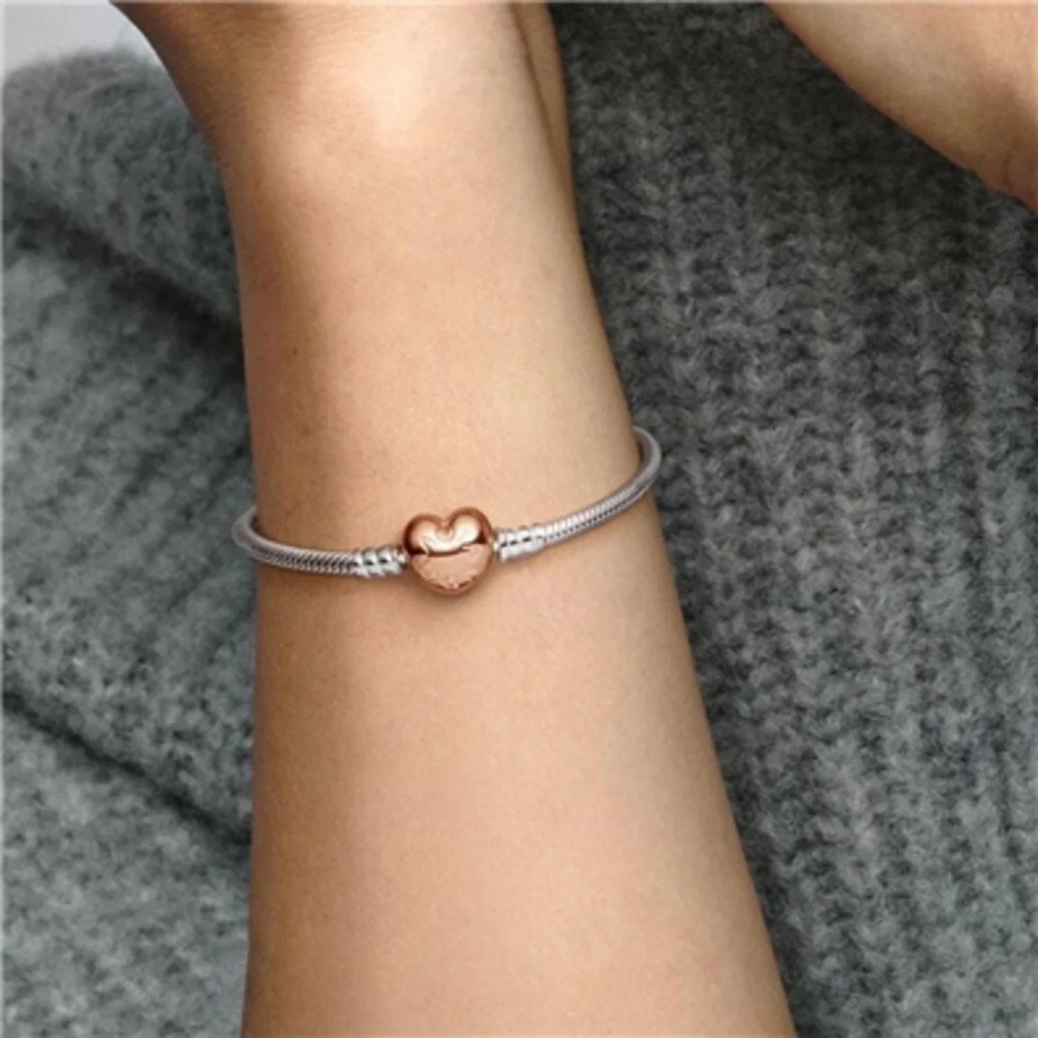 PANDORA MOMENTS HEART CLASP BRACELET, 7.5" - Image 2